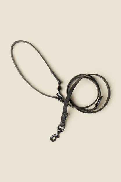 BLACK ON BLACK LEASH